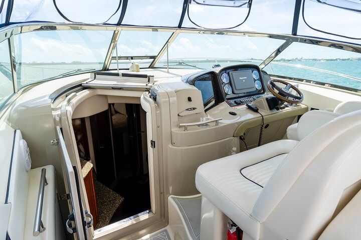 Noleggio Yacht Privato a Fort Lauderdale: 40 - Ft, Fino a 12