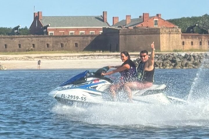 Ride the Waves 2 Stunden Scenic Jet Ski Tour auf Amelia Island