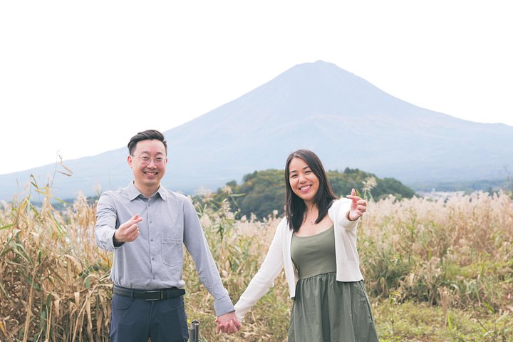 Mt. Fuji 2-Hour Photo Shoot with a Local Photographer-Kawaguchiko