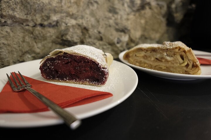 Innsbruck: Un tour gastronomico a piedi con pasto completo di Do Eat Better
