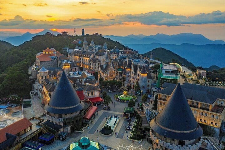DA NANG Ba Na Hills, Golden Bridge och linbanor PRIVATTUR