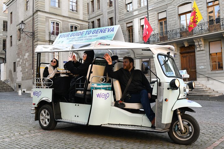 Die private Tuk-Tuk-Tour mit einem der besten Fondues in Genf!
