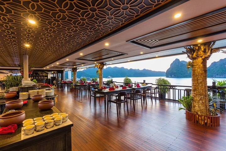 2 - Day Ha Long-Lan Ha Bay-Bai Tu Long Bay 5 Sterne Kreuzfahrten und Balkon