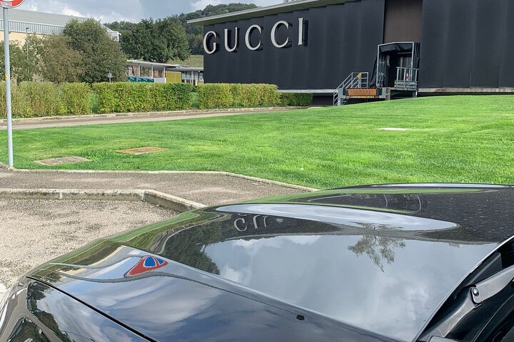 Lyxig privat dagtransfer från Malpensa flygplats till Milanos centrum