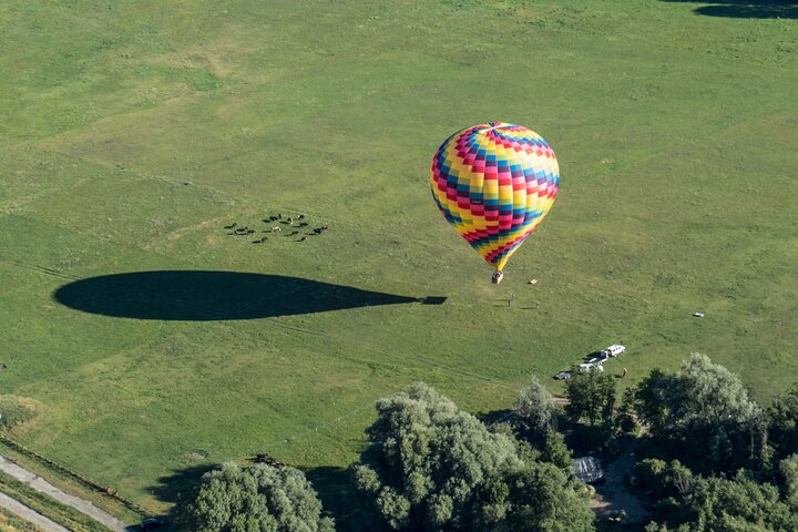 Vol en montgolfière au-dessus des Alpes à Aoste avec une vue à couper le souffle