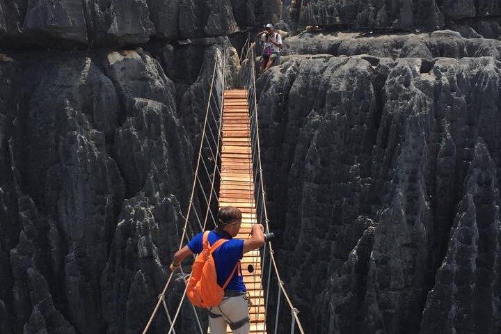 Morondava Tour : 3-daagse tour naar Tsingy of Bemaraha & Baobab avenue