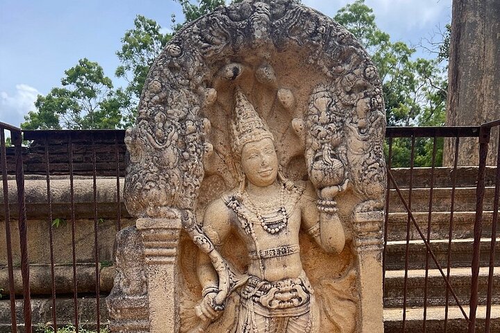 Tour Privado de Patrimônio de Anuradhapura - Tudo Incluído