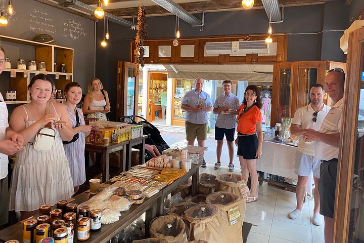Tour de comida tradicional, degustación de aceite de oliva con almuerzo en Kalamata, Messinia.