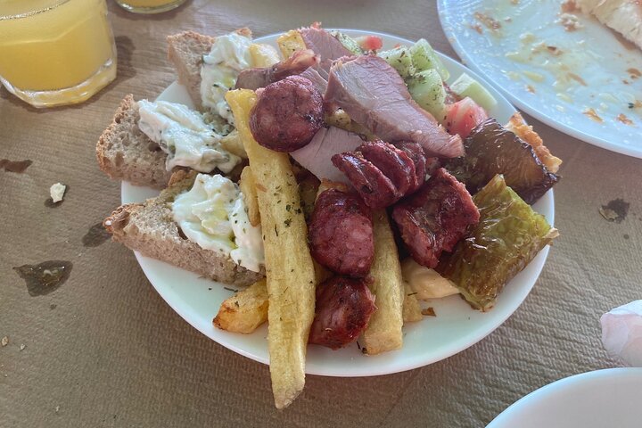 Tour de comida tradicional, degustación de aceite de oliva con almuerzo en Kalamata, Messinia.