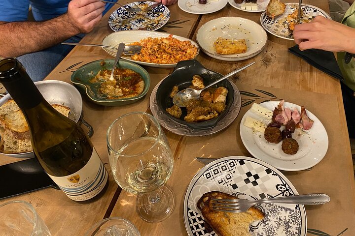 Tour de comida tradicional, degustación de aceite de oliva con almuerzo en Kalamata, Messinia.