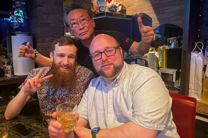 大阪難波バーホッピング:隠れた居酒屋と地元価格