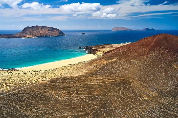 Lanzarote La Graciosa Excursion complète en jeep avec plage