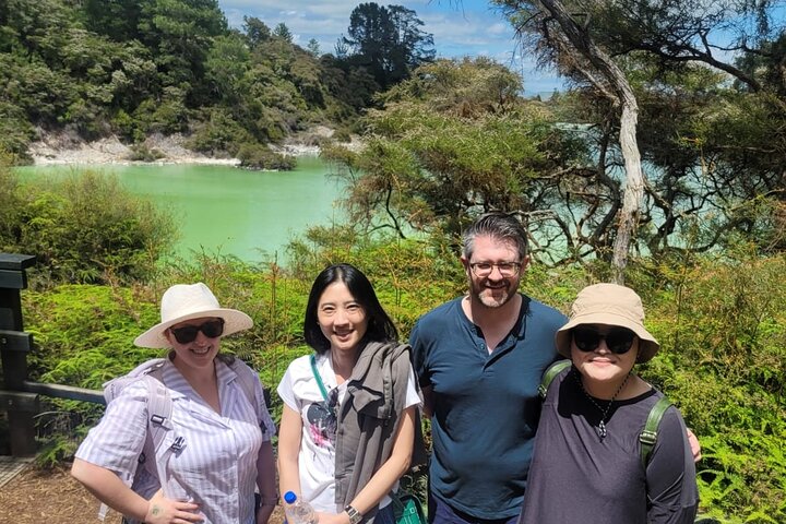 Hobbiton, Rotorua und Waiotapu Kleingruppenreise ab Auckland