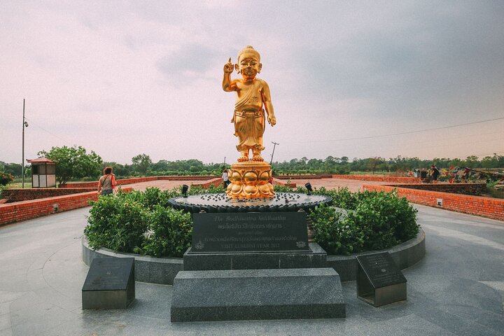 Tour Lumbini de día completo con recogida y regreso al aeropuerto