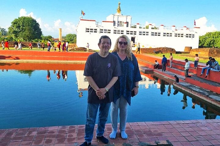 Tour Lumbini de día completo con recogida y regreso al aeropuerto