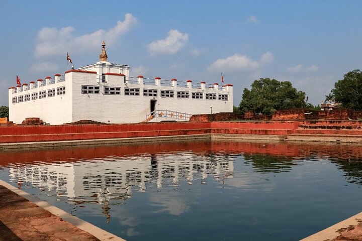Tour Lumbini de día completo con recogida y regreso al aeropuerto
