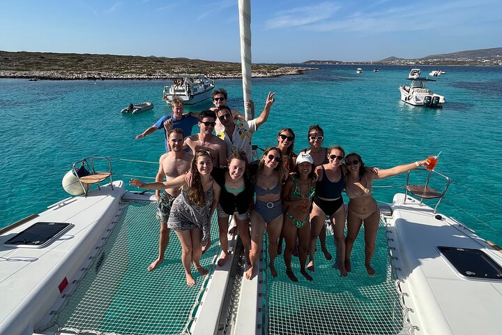 Catamaran Semi Croisière Paros Antiparos comprend la nourriture et les boissons