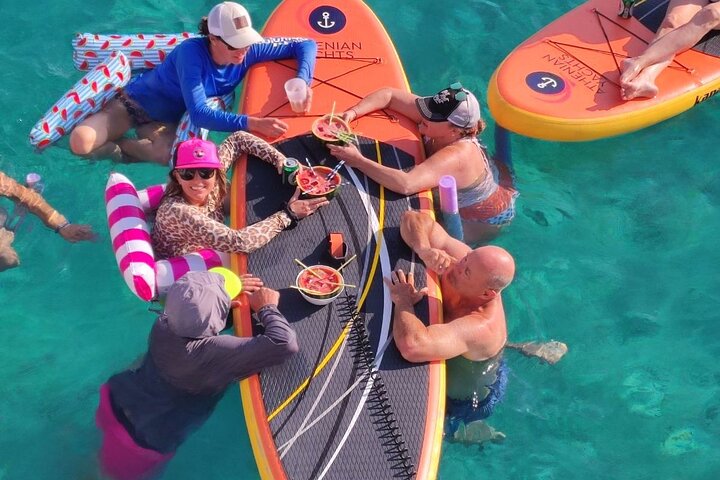 Catamaran Semi Croisière Paros Antiparos comprend la nourriture et les boissons
