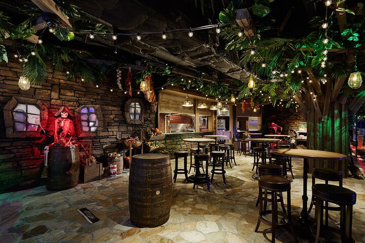 ダーツ&ビラードアミューズメントバー【大阪BeeRUSH南店】