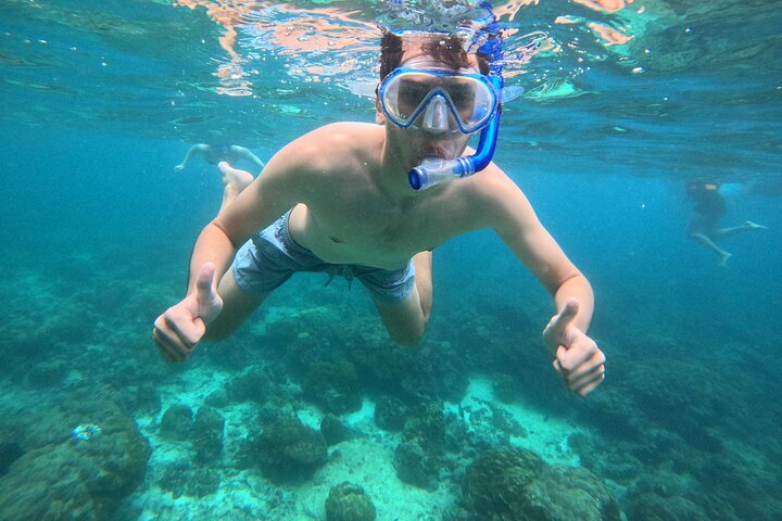 Il meglio del tour avventuroso di un giorno a Phi Phi Island con pranzo da Phuket