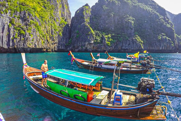 Il meglio del tour avventuroso di un giorno a Phi Phi Island con pranzo da Phuket
