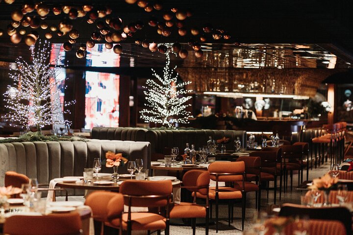 Budapest Dinner Cruise with Live Music & Unlimited Drinks