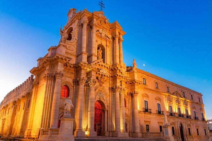 Siracusa e Ortigia em excursão de tuk-tuk de 2 horas