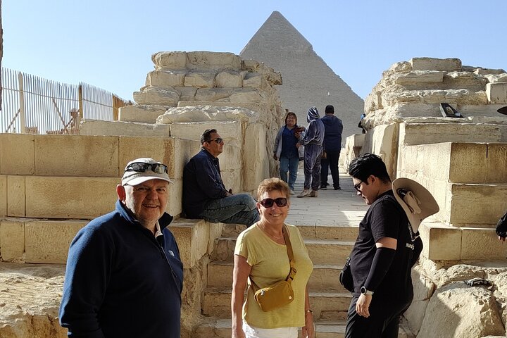 Ganztägige Tour durch die Pyramiden von Gizeh und das Große Ägyptische Museum.