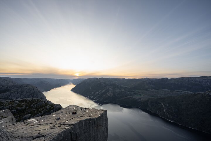 Preikestolen | Kanzelfelsen - Wanderung mit Fachkundiger Tourleiter