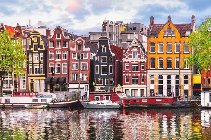 Amsterdam : Privat transfer till AMS flygplats ⇄ Amsterdam/Rotterdam
