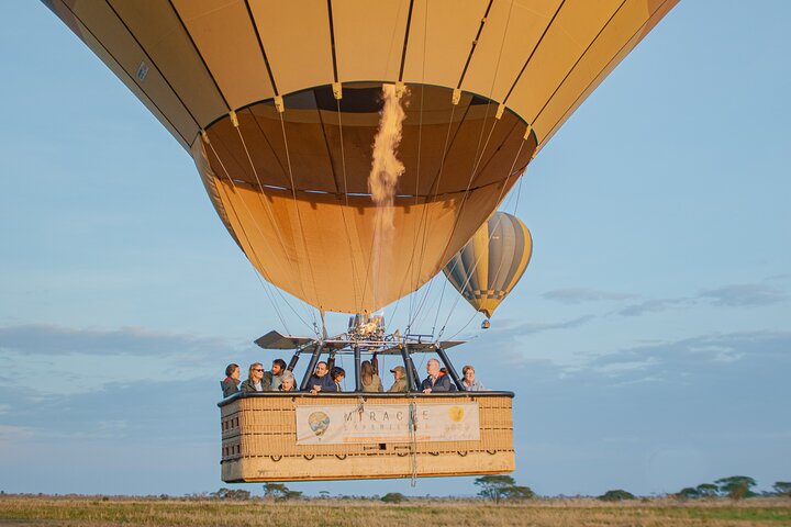 Safari en montgolfière et petit déjeuner dans le Serengeti - Miracle Experience