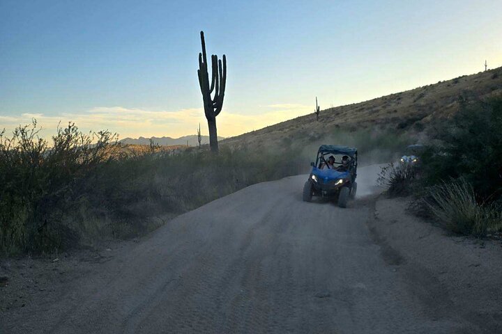 Tour guidé en ATV ou UTV au coucher du soleil pour 2 personnes hors route à Scottsdale