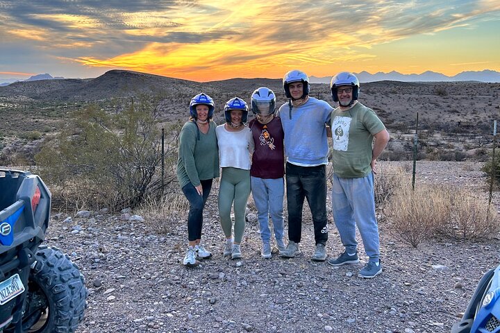 Tour guidé en ATV ou UTV au coucher du soleil pour 2 personnes hors route à Scottsdale
