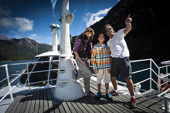 Utforsk Peulla Full Day Tour fra Puerto Montt