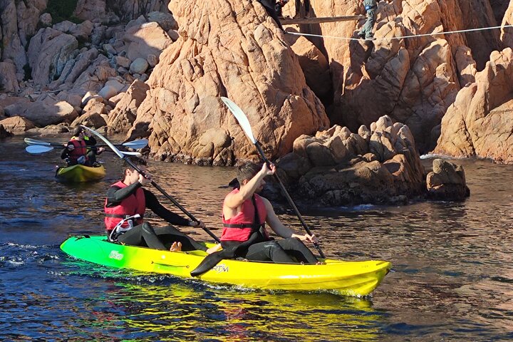 Kajak- und Schnorcheltour an der Costa Brava. Sant Feliu de Guíxols