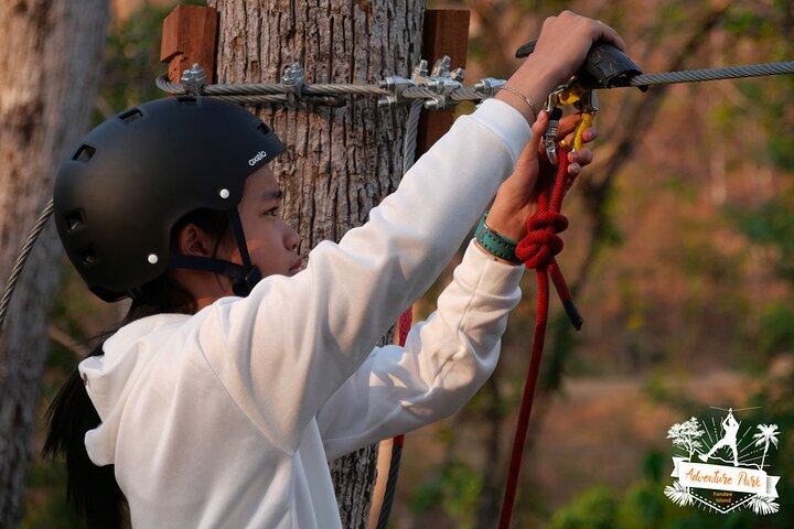 Fandee Treetop Adventure Park – Seilrutschen und Seilbrücken in Tad Lo