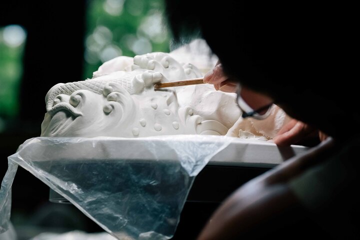 Exklusiv rundtur i Kakiemon Kiln och konsten att Nigoshide