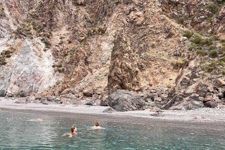 Excursion en bateau depuis Lipari entre les volcans et les paysages non contaminés 4/6 pax