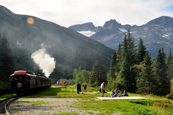 Les anmeldelser av Laughton Glacier Hike and White Pass Rail Adventure