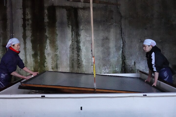 Spirit of Craftsmanship in Japans papier maken in Echizen