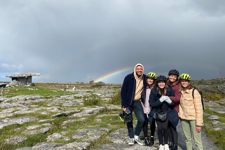 Burren Visite guidée à vélo électrique avec Poulnabrone Portal Tomb