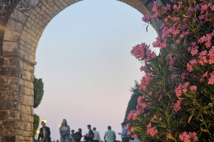 Ksamil eller Saranda: Gjirokaster gamleby, Blue Eye og Lekursi