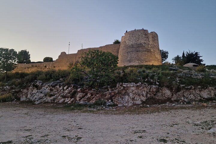 Ksamil eller Saranda: Gjirokaster gamleby, Blue Eye og Lekursi