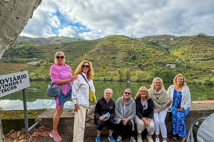 Melhor do Douro num Dia: Barco, Vinho e Almoço Familiar