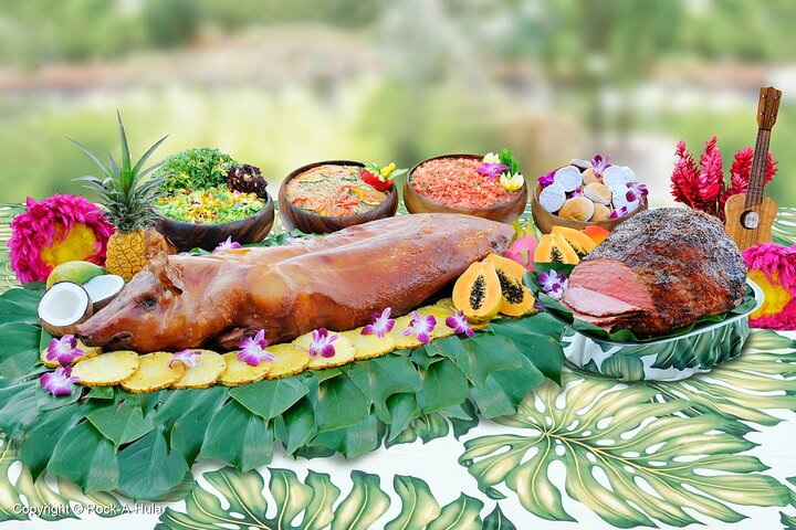 Buffet Waikiki Luau con biglietto opzionale per lo spettacolo Rock-A-Hula