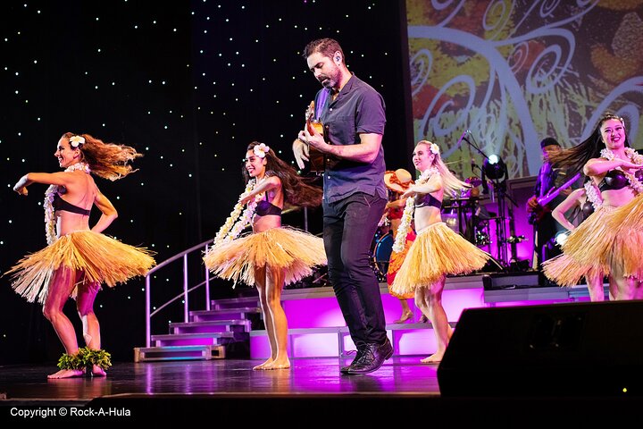 Buffet Waikiki Luau con biglietto opzionale per lo spettacolo Rock-A-Hula