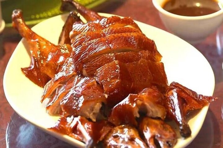 Stone Forest + Pato asado de Yiliang + Tour privado por la ciudad de Kunming