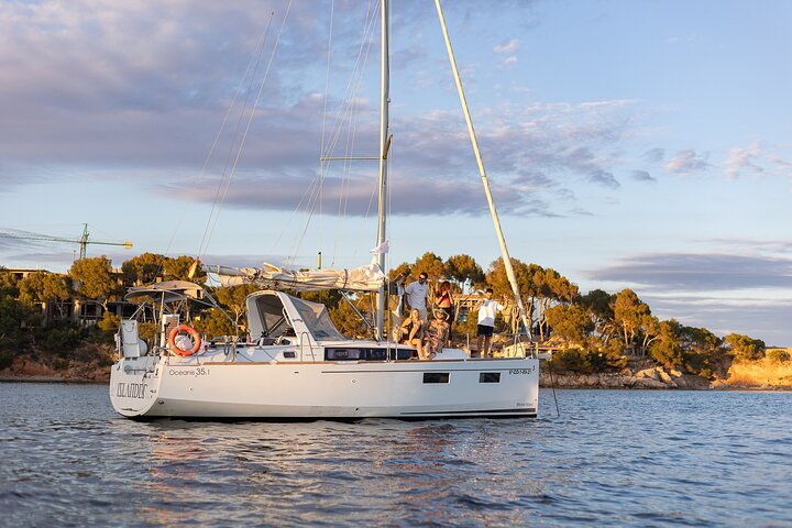 Private Segelyacht rund um die Bucht von Palma und die nahegelegenen Buchten