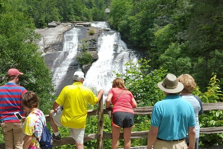 Blue Ridge Parkway og vandfald vandretur fra Asheville