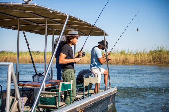 4 días de aventura de pesca en el río Kavango en Hakusembe River Lodge
